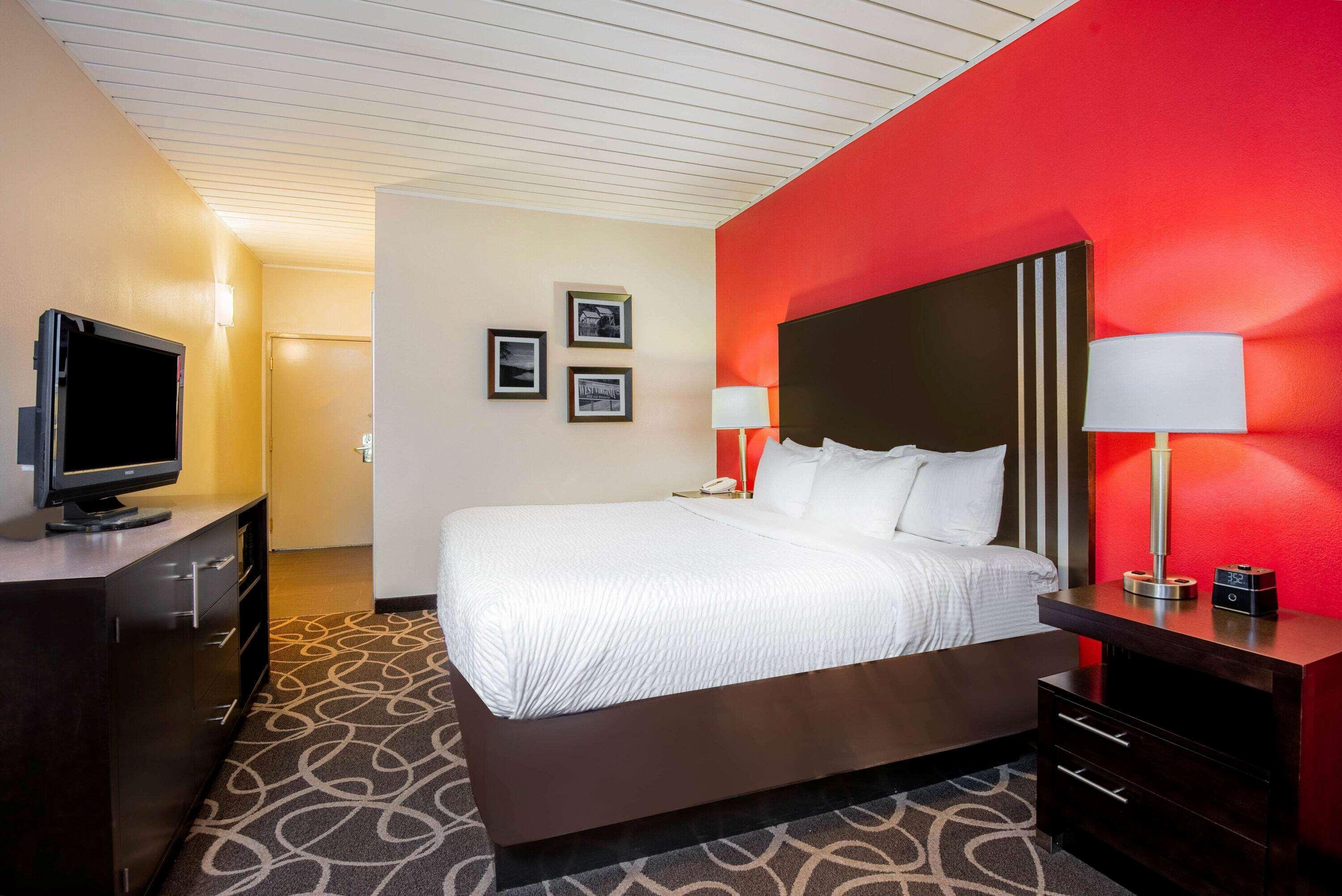 La Quinta By Wyndham Elkview - Charleston Ne Hotel Exterior photo