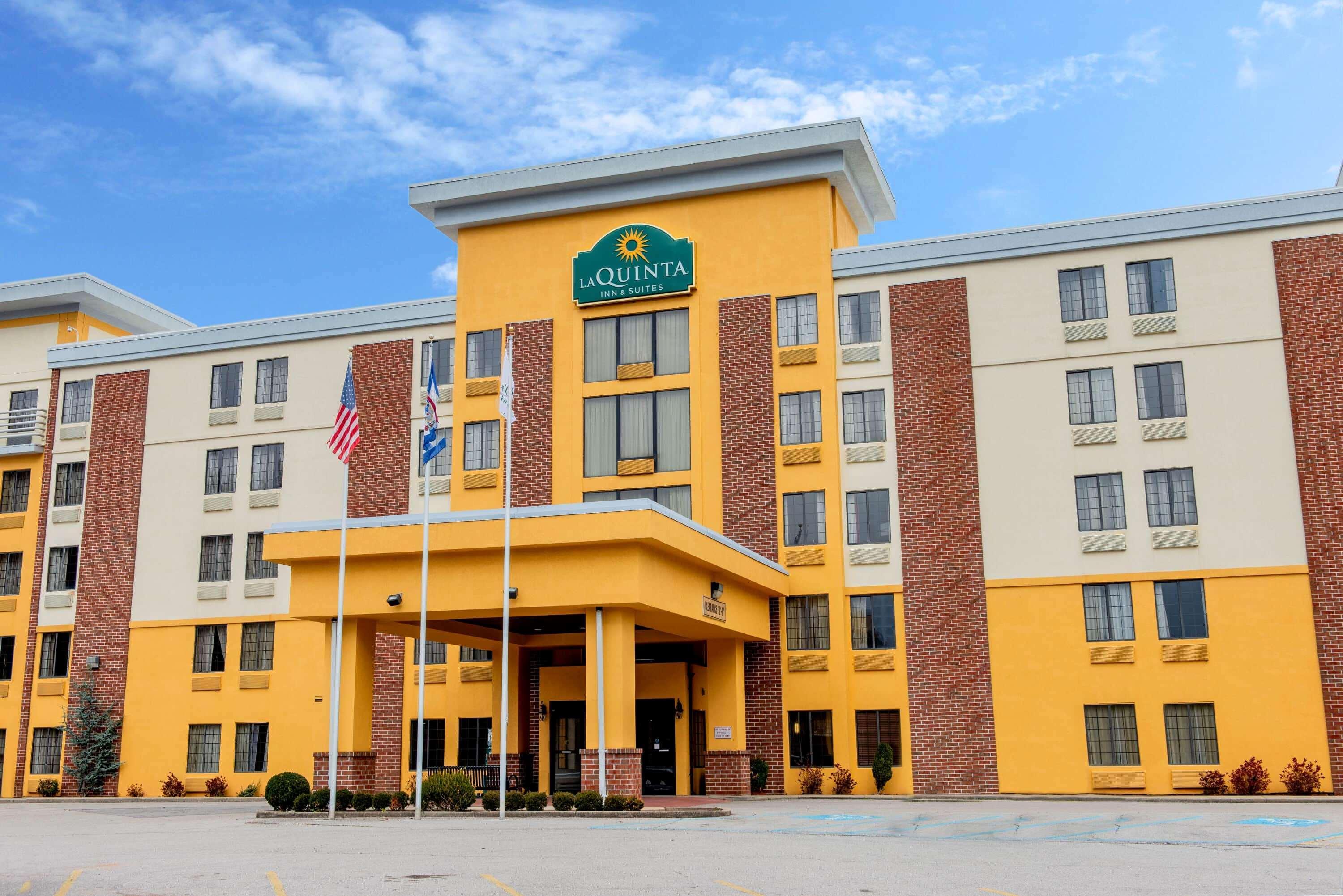 La Quinta By Wyndham Elkview - Charleston Ne Hotel Exterior photo