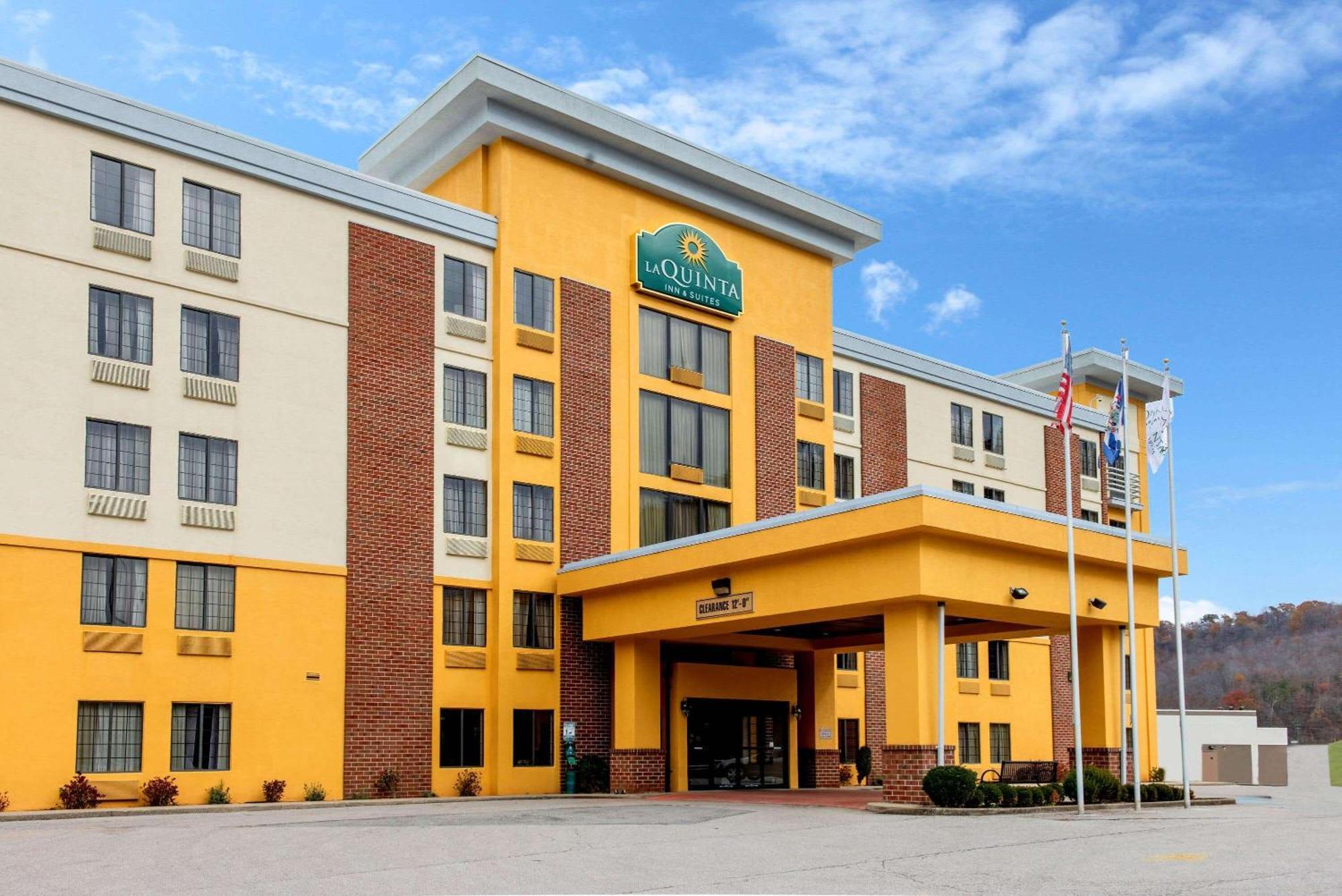La Quinta By Wyndham Elkview - Charleston Ne Hotel Exterior photo